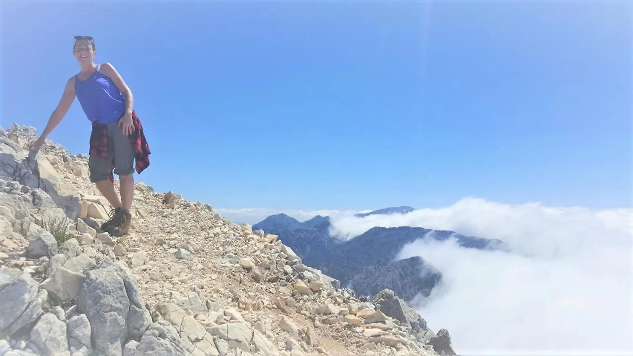 Competa Suites 0*,